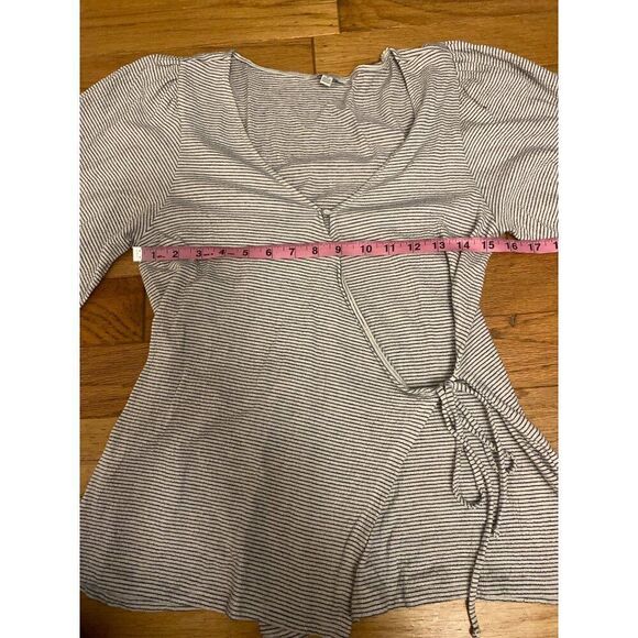 Lucky Brand Women's Striped v-neck Wrap Top With Puff Sleeves size Medium - Picture 4 of 8